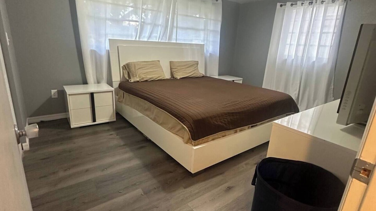 Zephyrhills House | 3-bedroom house in welcoming Zephyrhills with HVAC