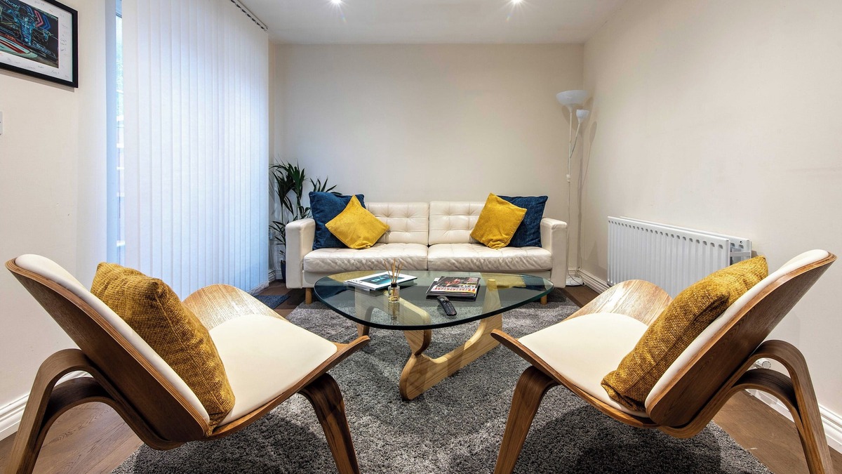 Silverstone Apartment | 3-Bedroom House Near the Silverstone Circuit