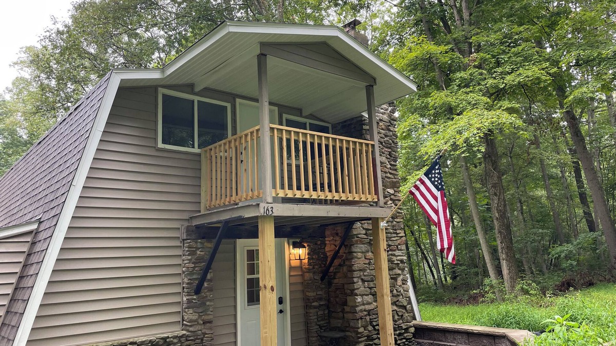 Bruceton Mills House | 3-bedroom house in beautiful Bruceton Mills with WiFi, AC