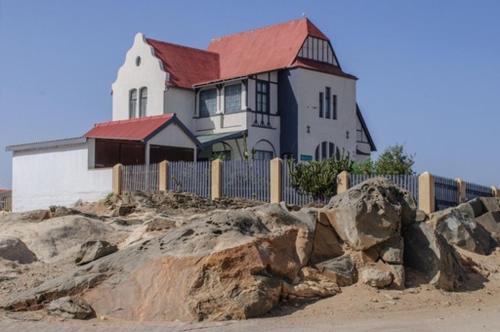 Luderitz House | 3 bedroom house with great views