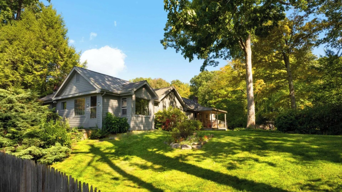 South Salem House | 3-bedroom Lakefront House w/Pool, Lakeside Dock, Sunset Views