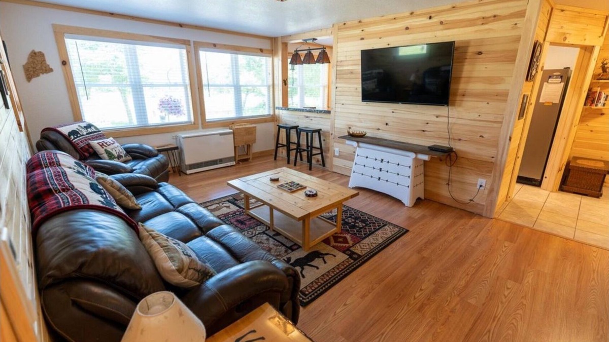 North Anson House | 3 bedroom Lakeside Home Embden Pond