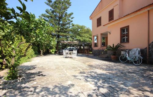 Laura House | 3 Bedroom Lovely Home In Capaccio Scalo