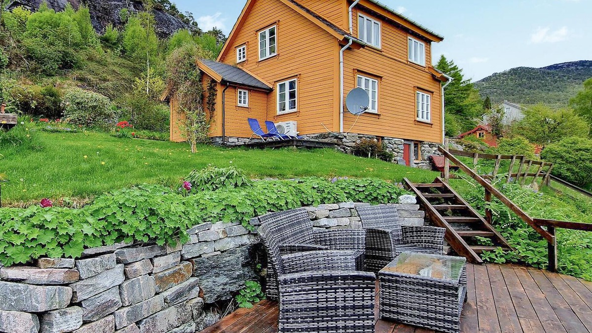 Kvinnherad House | 3 bedroom lovely home in Valen
