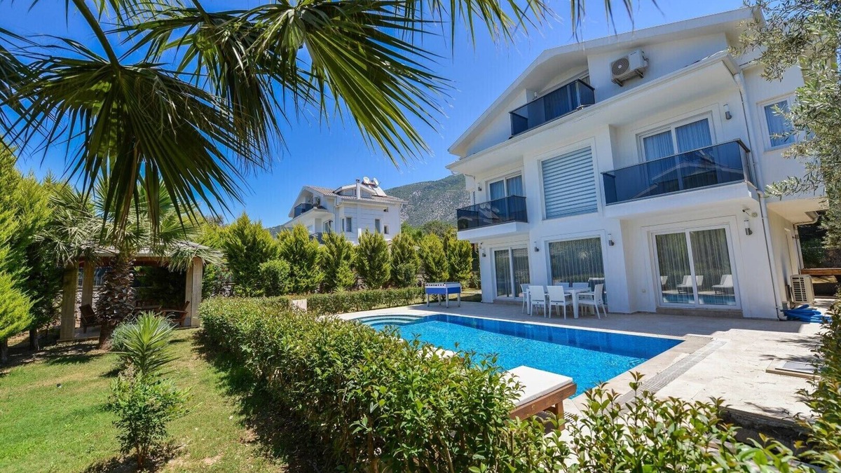 Oludeniz Villa | 3 bedroom luxuary city villas in oludeniz for rent with private pool and garden