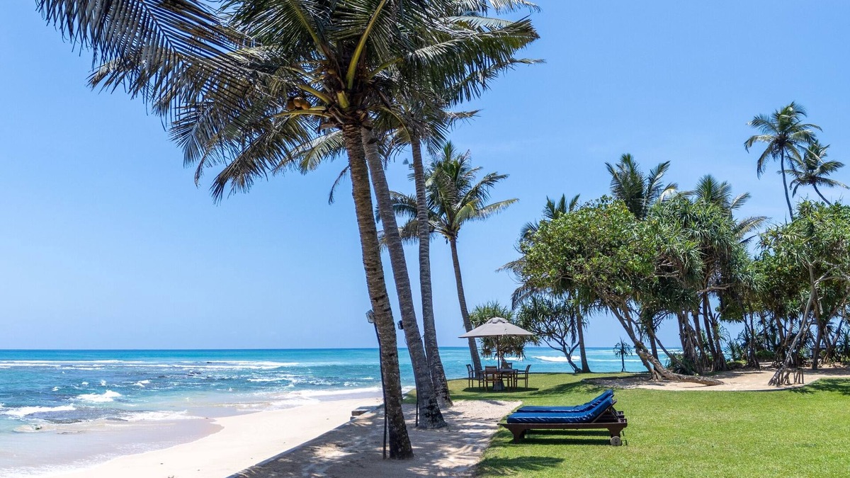 Kathaluwa Villa | 3 bedroom luxury villa on the beach- Exclusive. Fully Staffed. South Point Villa