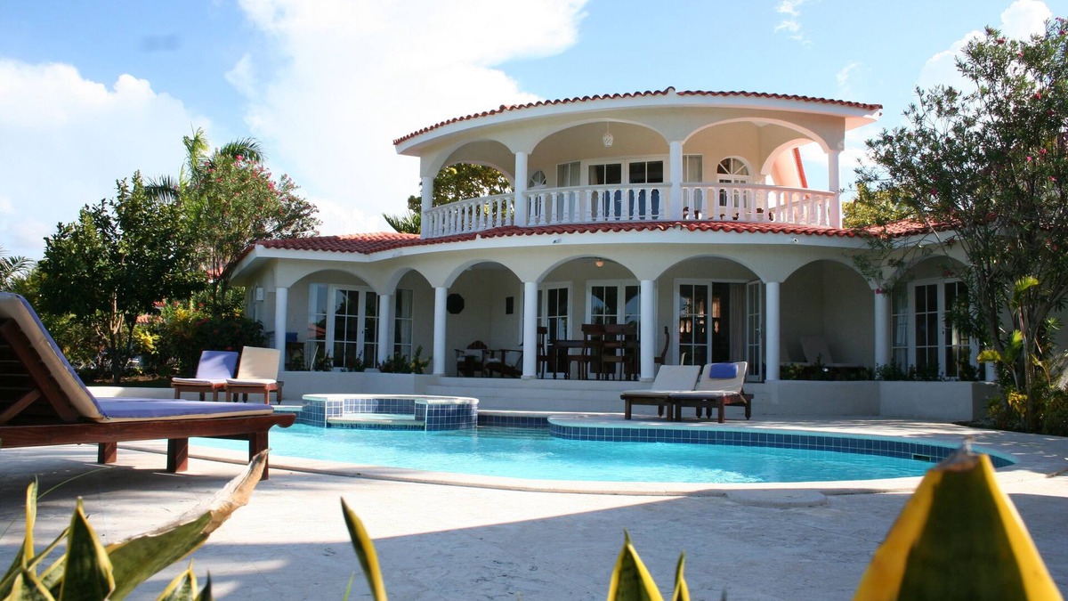 Cofresi Villa | 3 bedroom luxury villa in Puerto plata villa located on Lifestyle property