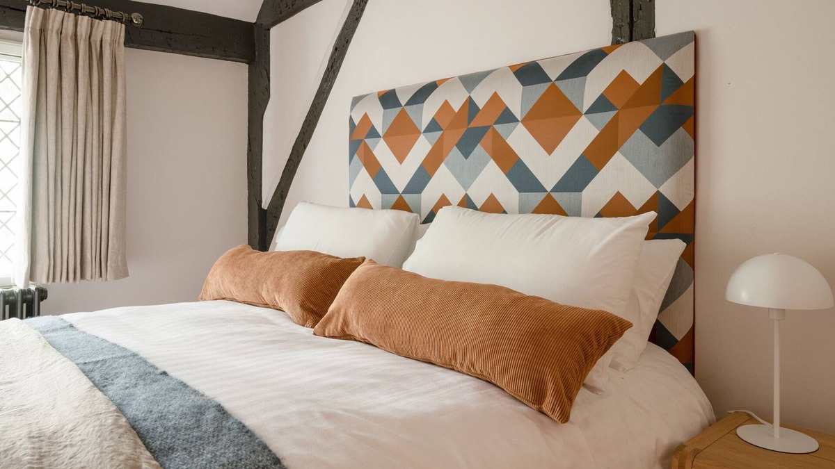 Coventry City Centre Cottage | 3 bedroom modern luxury cottage