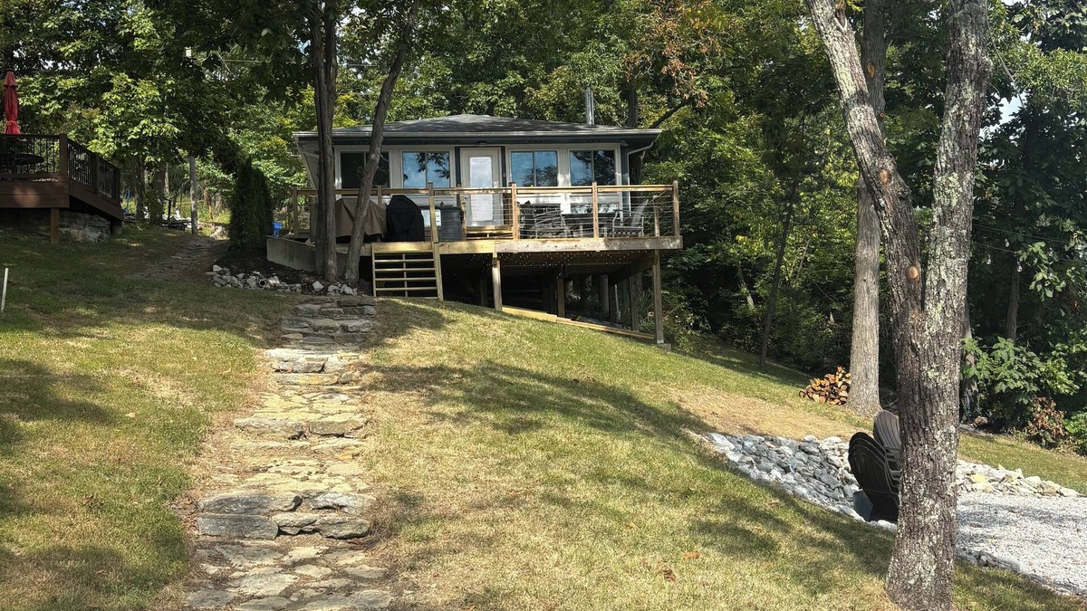 Williamstown Cabin | 3-bedroom modern mid century cabin! nHot tub, fire pit and lake front