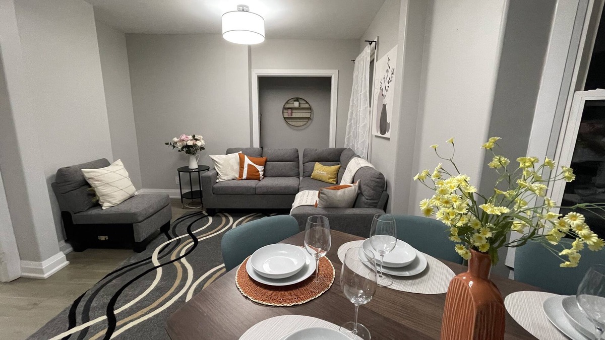 Hamilton House | 3- Bedroom near Tim Hortons Field, Hamilton