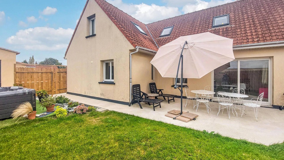 Desvres House | 3 bedroom nice home in Desvres