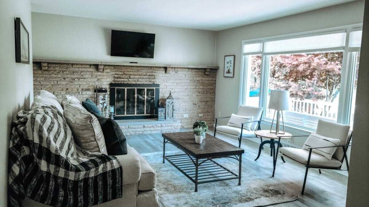 Warren House | 3 Bedroom Ranch Right Next to The Grand Resort