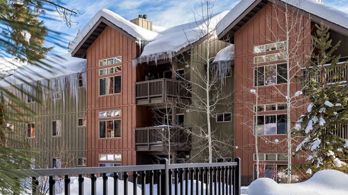 Round Hill Village Resort | 3-bedroom resort in beautiful Zephyr Cove with WiFi, fitness room