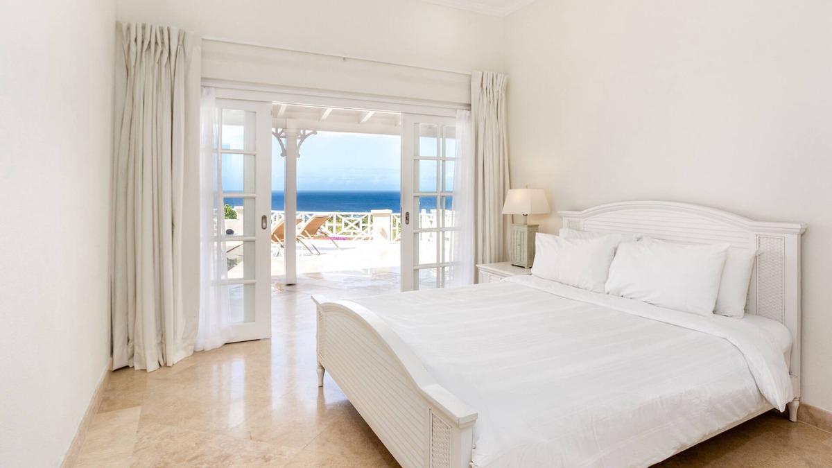 Weston Villa | 3 Bedroom Ridgefront Villa