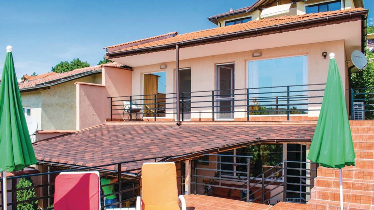 Osenovo Villa | 3 Bedroom Sea View Villa in Albena