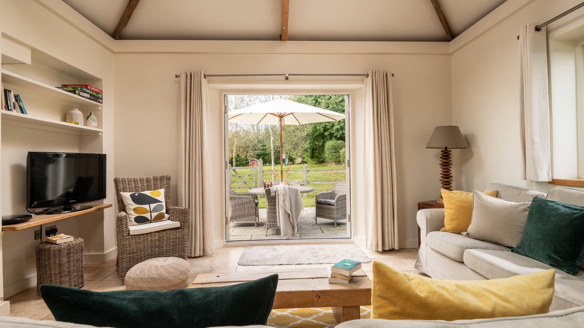 Sculthorpe House | 3 bedroom single story barn with luxury indoor pool close to the north Norfolk coast