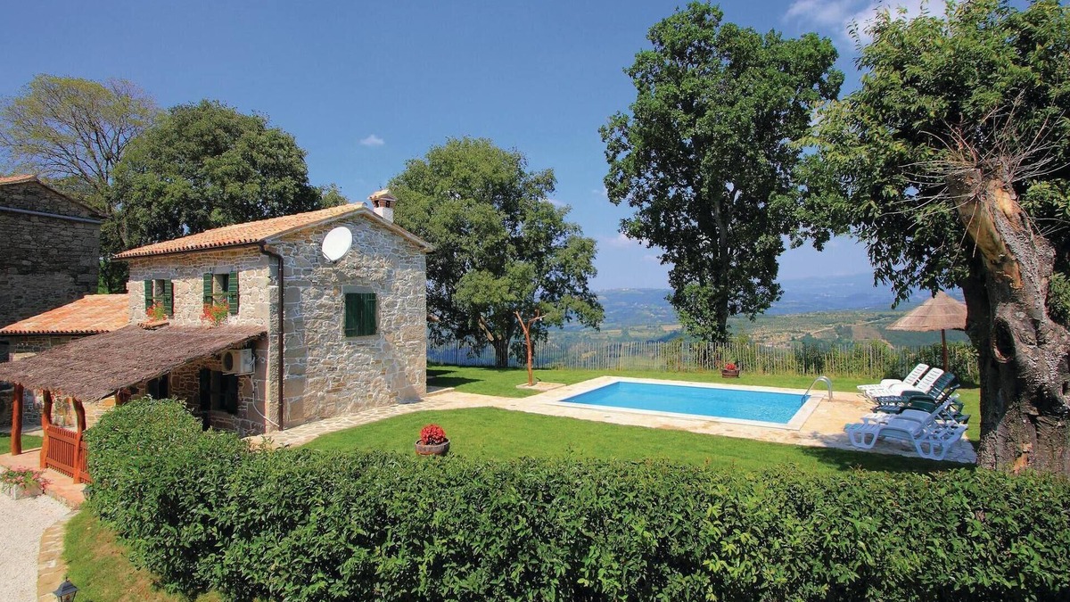 Kircija House | 3 bedroom stunning home in Frki