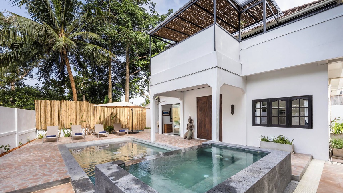 Koh Tao House | 3 Bedroom Stunning Two-story Private Pool Villa . Walk to the beach!