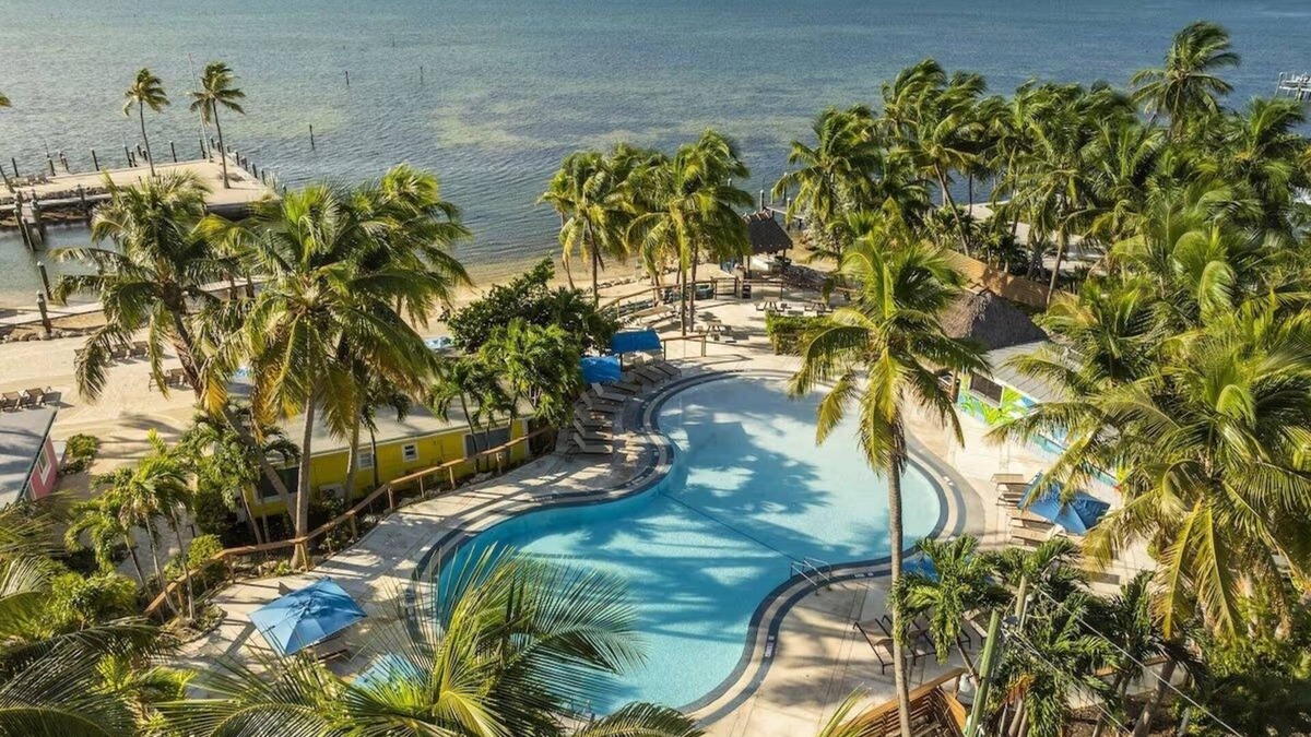 Islamorada Resort | 3 Bedroom Suite w/Kitchenette, Pool, Free Parking & Pet Friendly