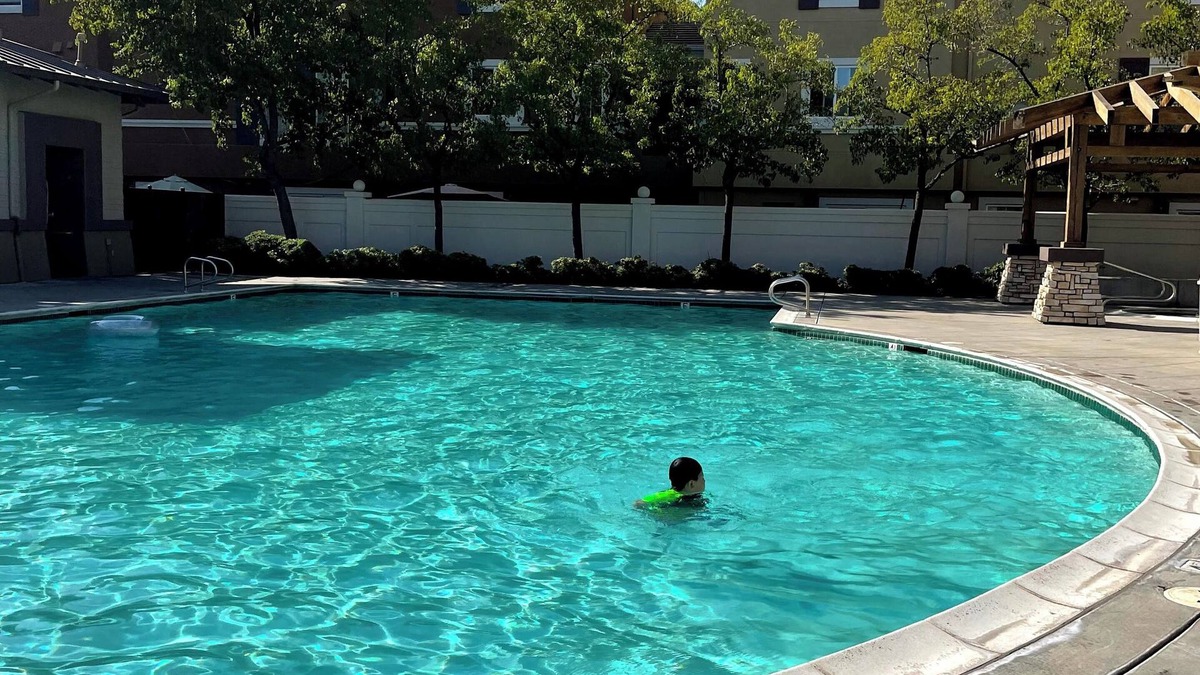 Milpitas House | 3-Bedroom Townhome in beautiful Milpitas with easy access to the Mall,Bart & Bus