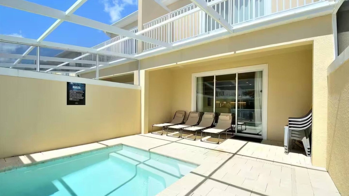 Four Corners House | 3-bedroom townhome with Private Pool & King Bed! Close to Disney!