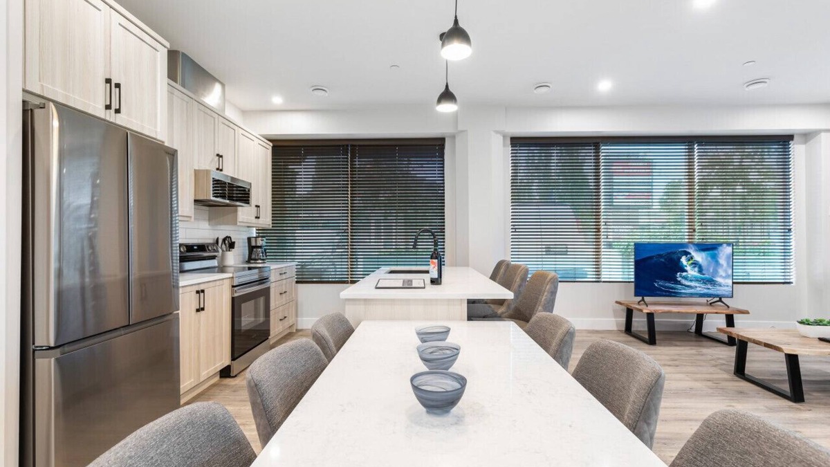 Regional District of Nanaimo Hotel | 3-bedroom Unit Daily/Monthly Rates Available