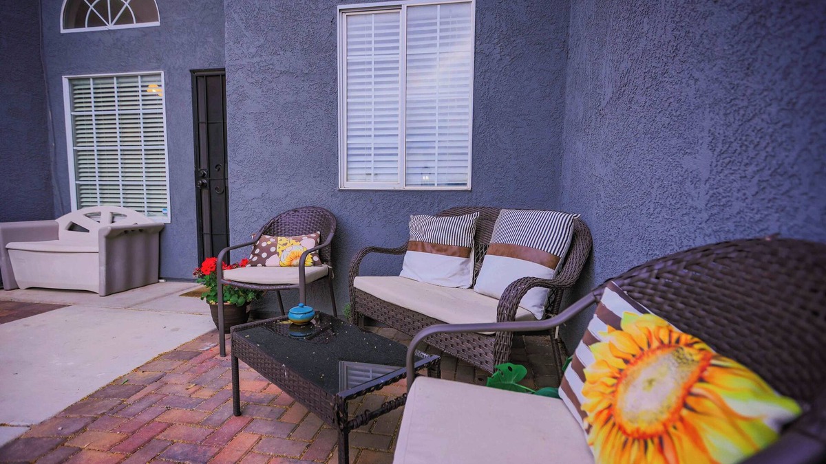 Sunrise Manor House | 3-bedroom vacation home just 8 minutes drive to Fremont Street