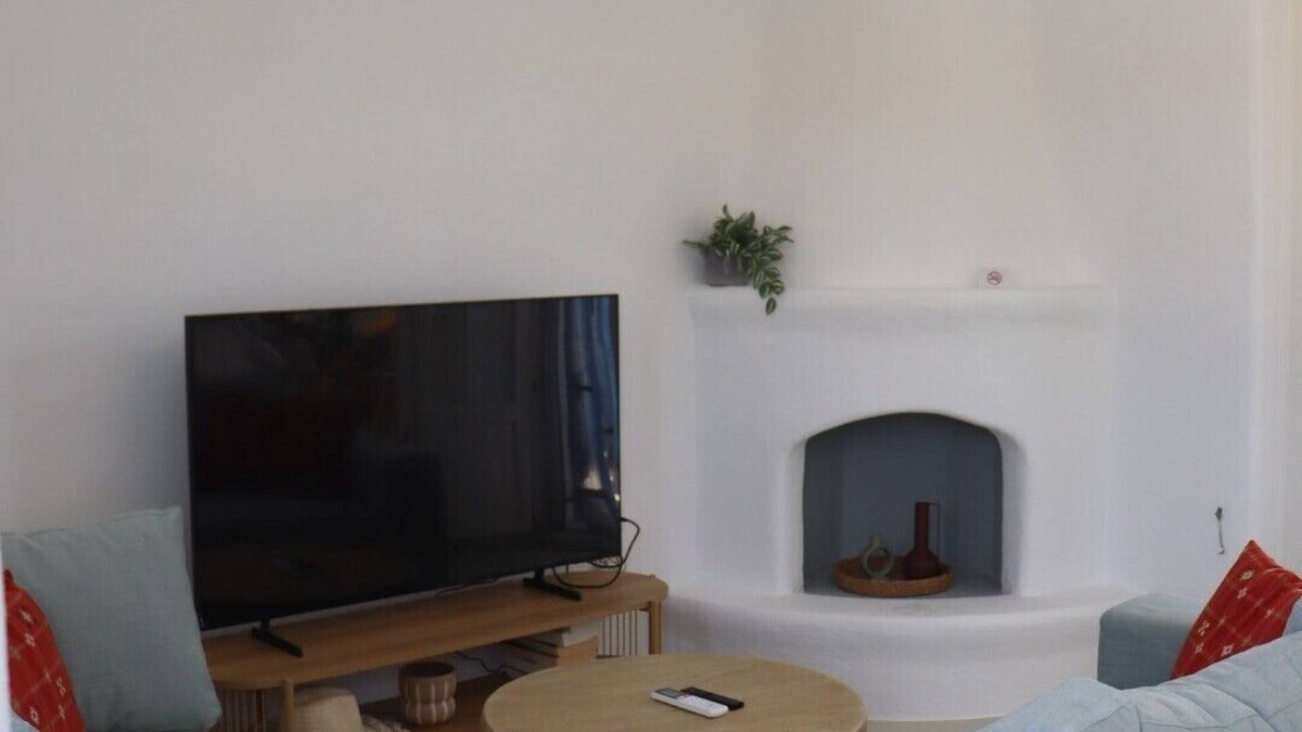 Ampelas Villa | 3-bedroom villa in superb Naousa with WiFi, AC. Live the Greek dream