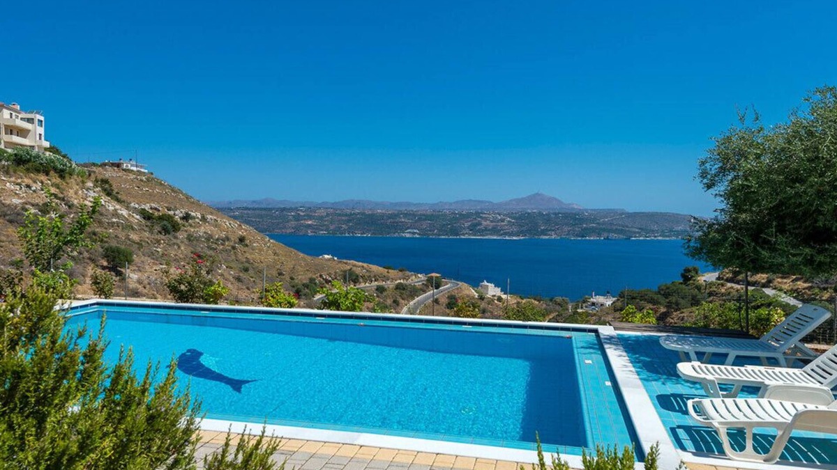 Megala Chorafia Villa | 3-bedroom Villa On Top