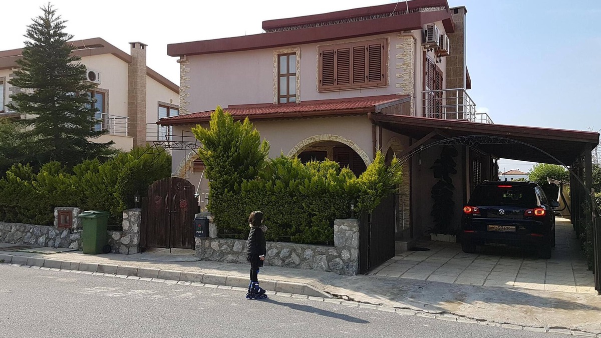 Kyrenia Villa | 3 Bedroom Villa with 2 Barthrooms and Private Parking, Private Beach