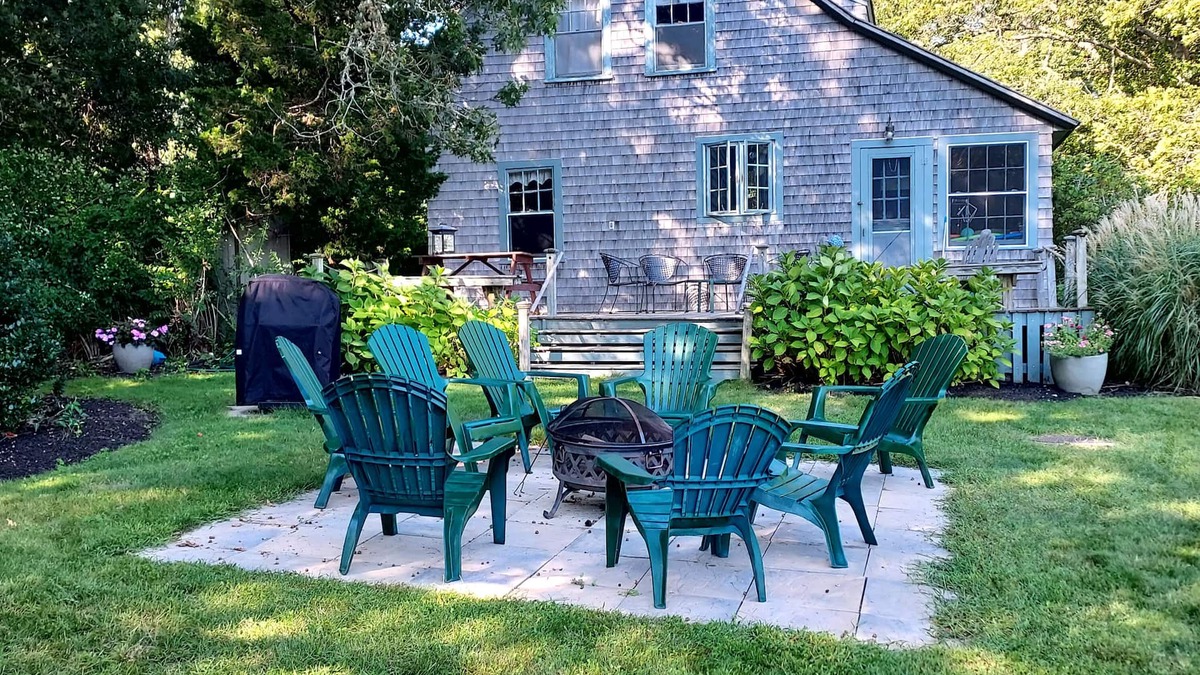 Cataumet House | 3 Bedroom Vintage Cape Cod home with Large backyard and close to beach
