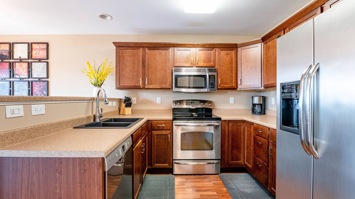 Wickham House | 3 Bedroom w/King Suite - Home away from home!