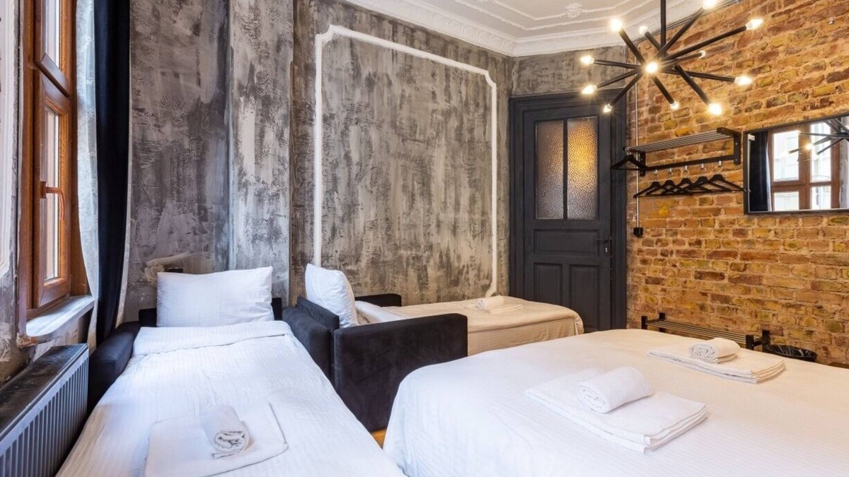 Galata Apartment | 3 Bedroom with A/C, 3 Bathroom, 2 Toilet with kitchen and balcony for 11 people.
