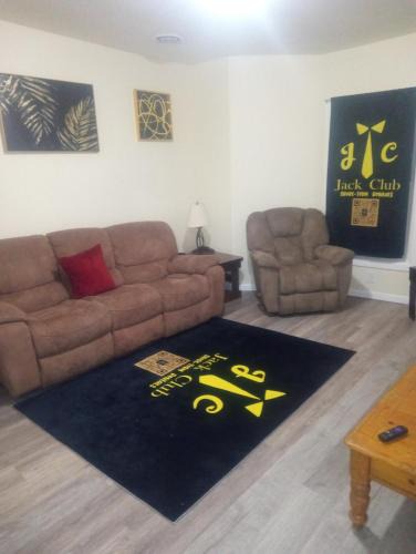 Schenectady Apartment | 3 bedroom with free parking