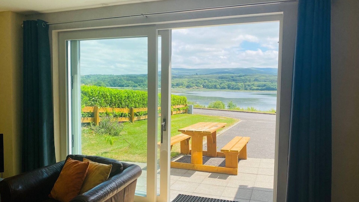 Kenmare House | 3 bedroomed sea view house overlooking Kenmare Bay Estuary