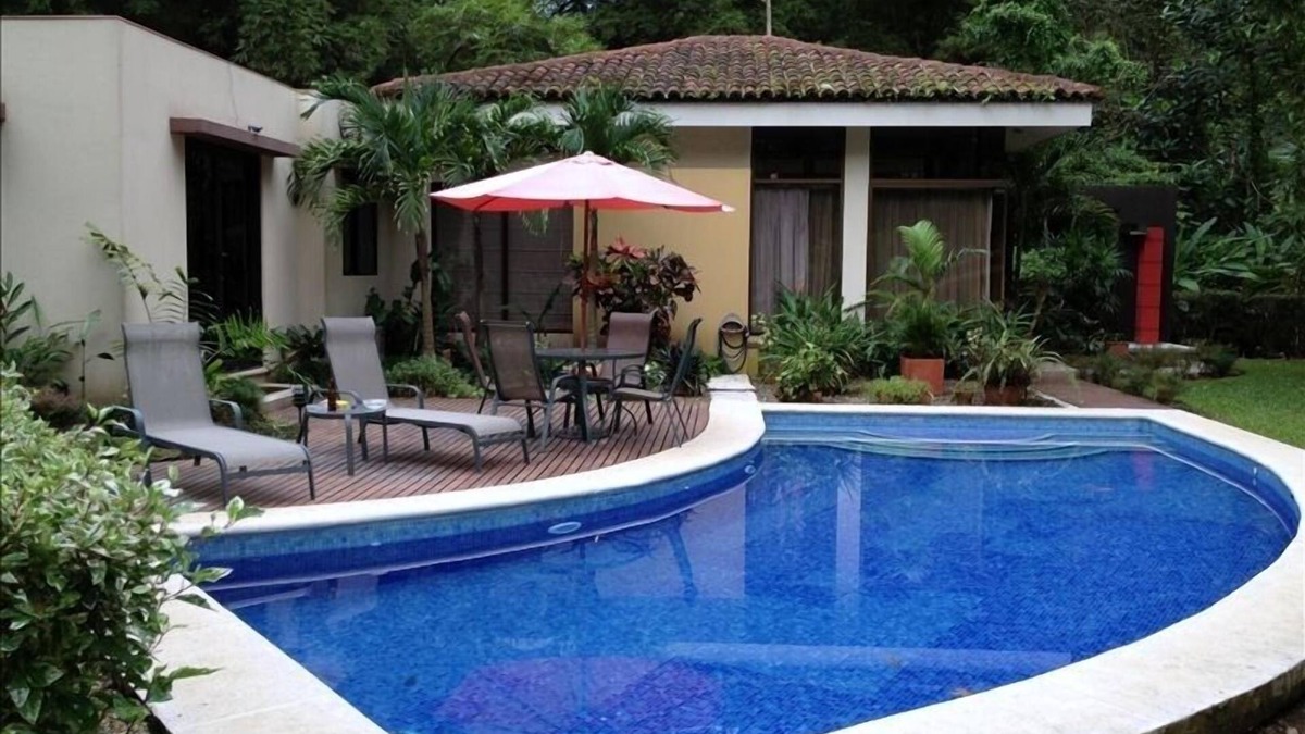 Camaronal House | 3 Bedrooms and Private Pool in a Bird Watcher's Paradise!