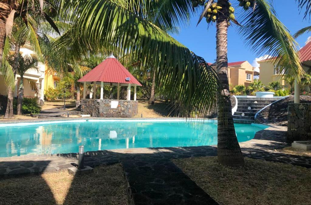 Palmar House | 3 bedrooms bungalow with sea view shared pool and furnished garden at Palmar