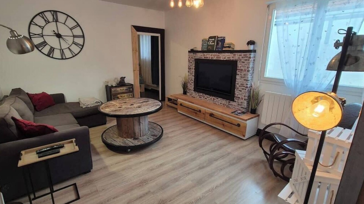 Chalons-en-Champagne Apartment | 3 bedrooms and the Moon Terrace 103m2 of charm