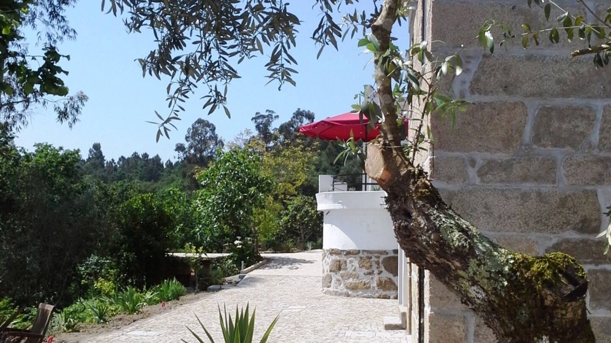 Tondela Other | 3 Bedrooms in renovated comfortable farmhouse. Mountainviews. Airco. Near Viseu