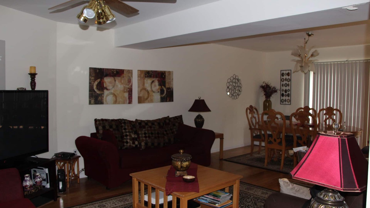 Lake Reynovia House | 3 bedrooms Lake Front house Near Down Town & UVA