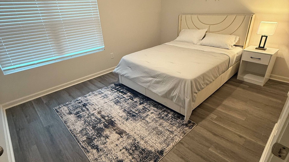 Madison House | 3 bedrooms modern comfort house with great services in a very good location.