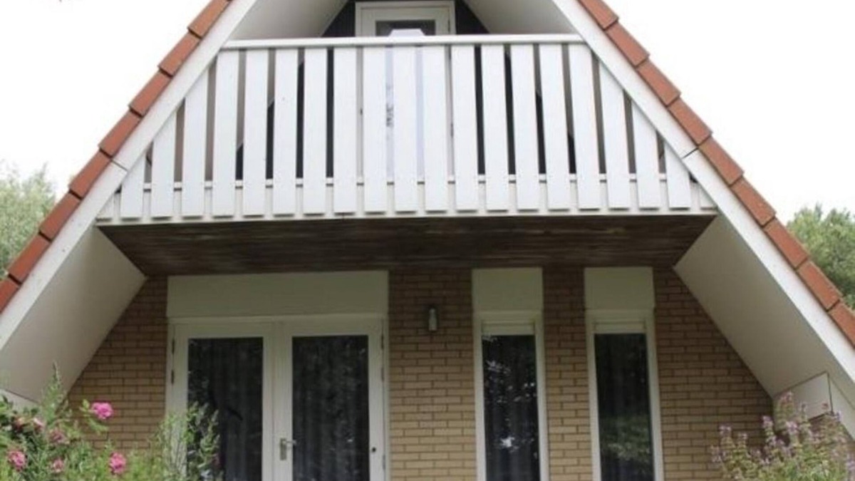 Burgerbrug House | 3 bedrooms, sleeps 5, ideal for a family break
