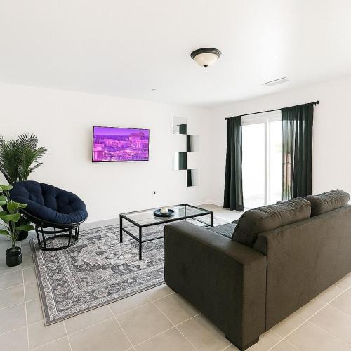 Southside Apartment | 3 beds Near Palo Alto College Downtown Texas A&M