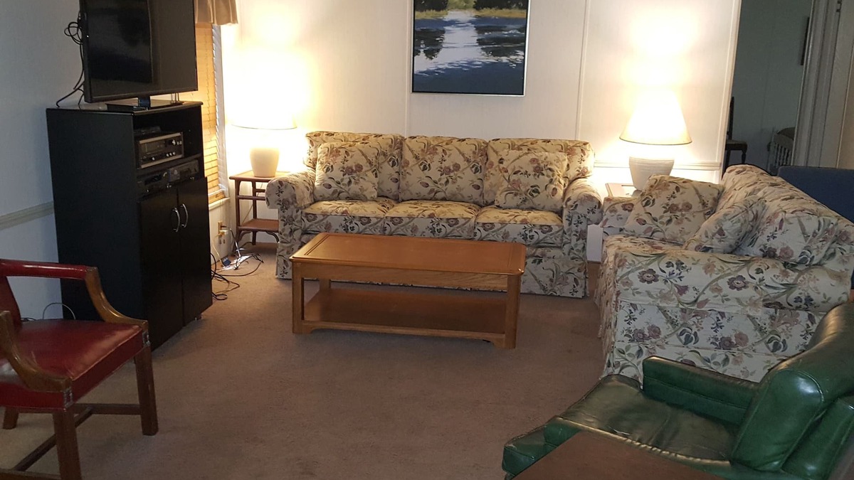 Chassahowitzka House | 3 Br 2 Ba Home On The Water in Chaz-Access to River-Springs-Gulf of Mexico