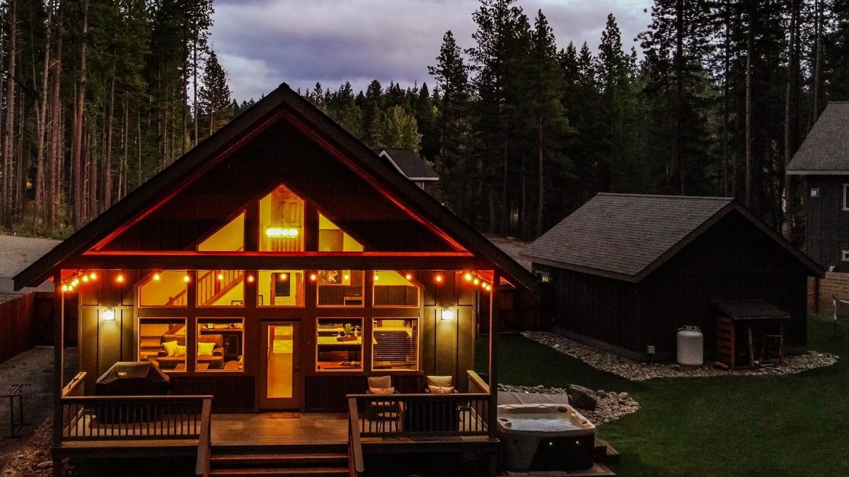 Ronald Cabin | 3 BR 2 BA home w/hot tub, game room, forest views, hot tub, and fire pit.