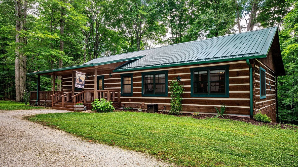 Helmsburg Cabin | 3 BR, 2 BA Log Cabin