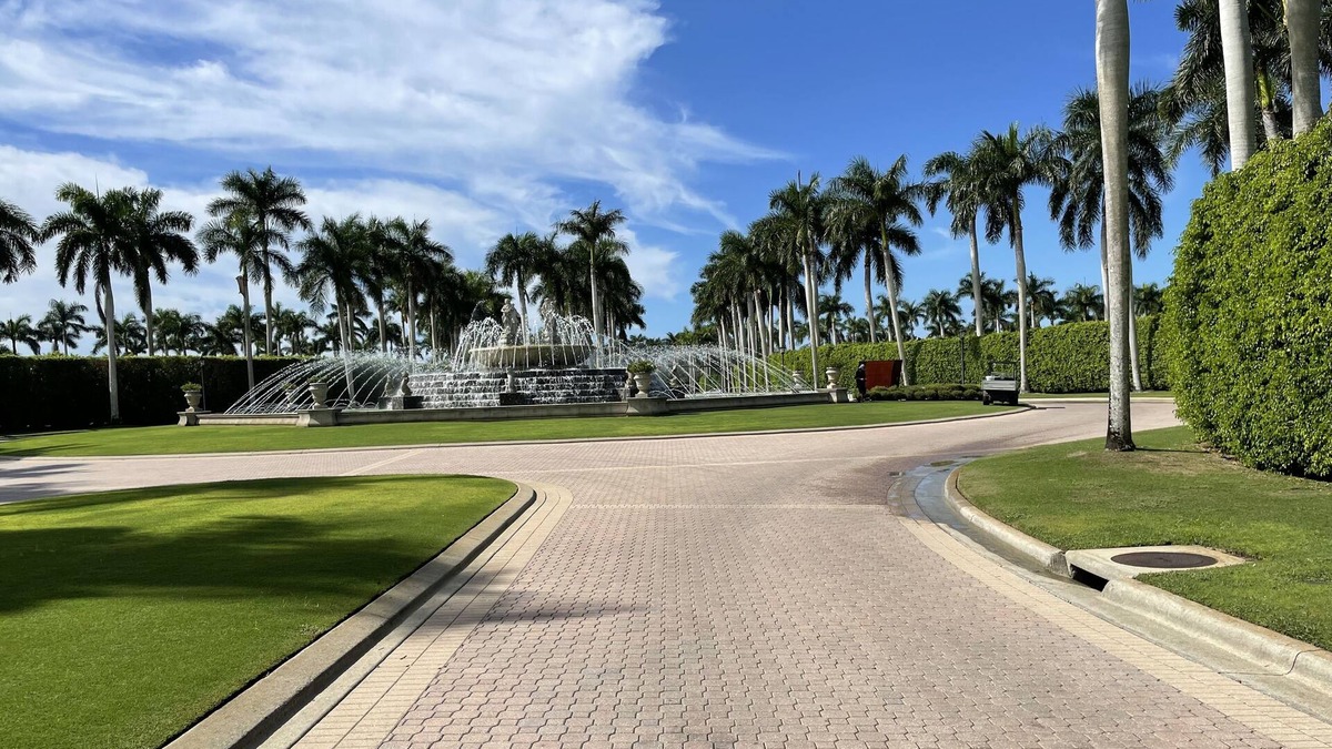 Miromar Lakes Villa | 3 br & 2 Ba, turnkey. 1st fl villa with 2 car gar. gated comm.