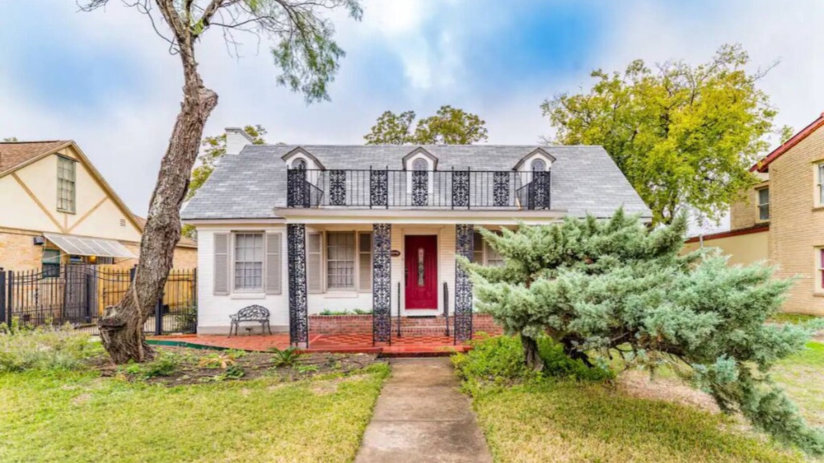 Jefferson House | 3 BR, 2 Baths, Pets & family friendly, Historical safe home + 5 miles downtown