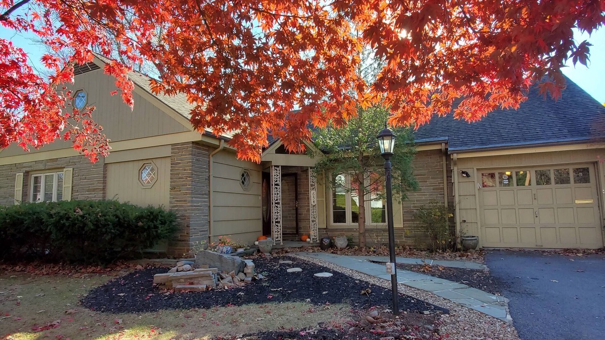State College House | 3 BR/3 Bath College Heights Home - Quiet Neighborhood, 2 Miles to Beaver Stadium