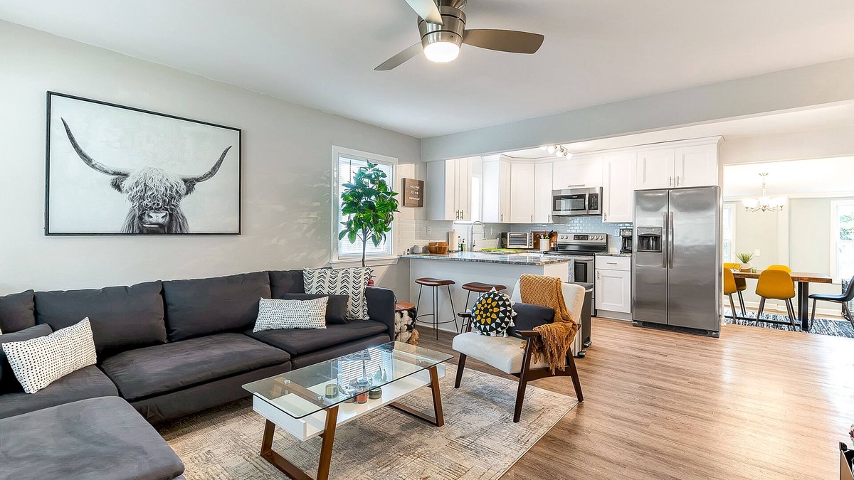 Cottage Line House | 3 BR Beach Bungalow Minutes to the Beach! Dogs Allowed!